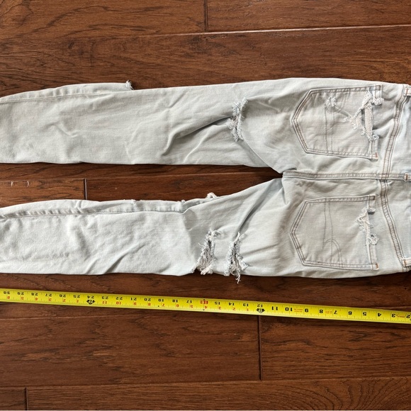 American Eagle Outfitters Light Blue Denim Jeans - Picture 3 of 3